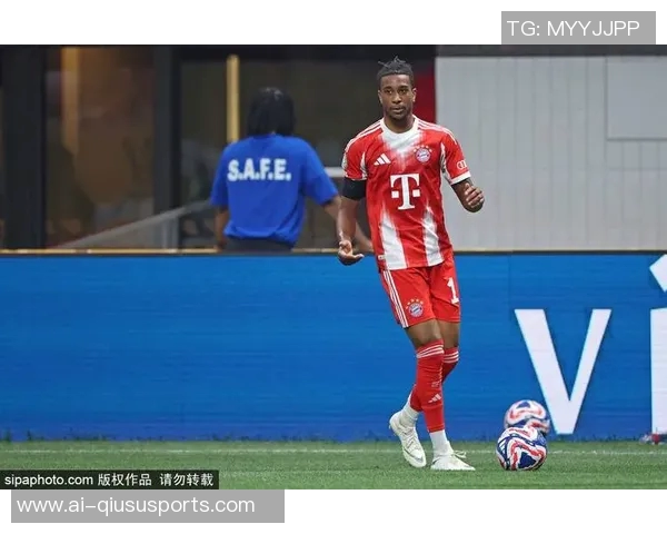 奥利塞训练时佩戴耳钉引发争议拜仁教练曾多次禁止此行为